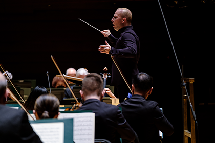 Yannick conducts The Philadelphia Orchestra