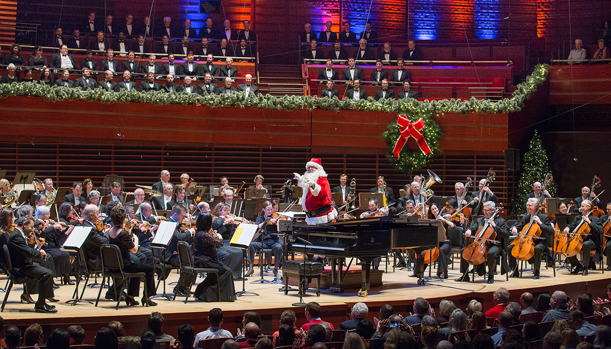 Santa with The Philadelphia Orchestra and choir in Verizon Hall