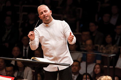 Yannick Nézet-Séguin conducting The Philadelphia Orchestra