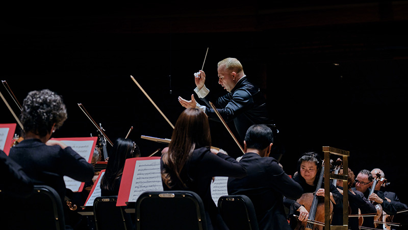 Yannick Nézet-Séguin conducting The Philadelphia Orchestra.